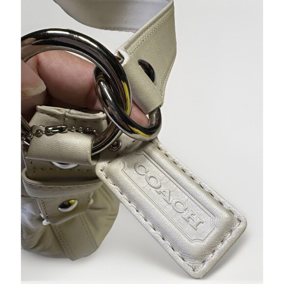 Coach Zoe Leather Hobo Shoulder Bag Ivory A1032-F14706 Dark Silver Hardware - Picture 5 of 10